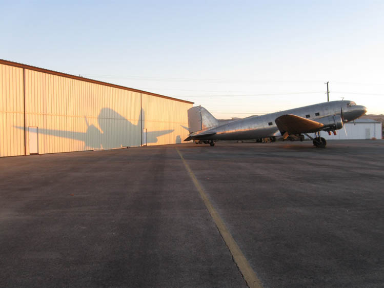 Photo -  DC-3 jump plane